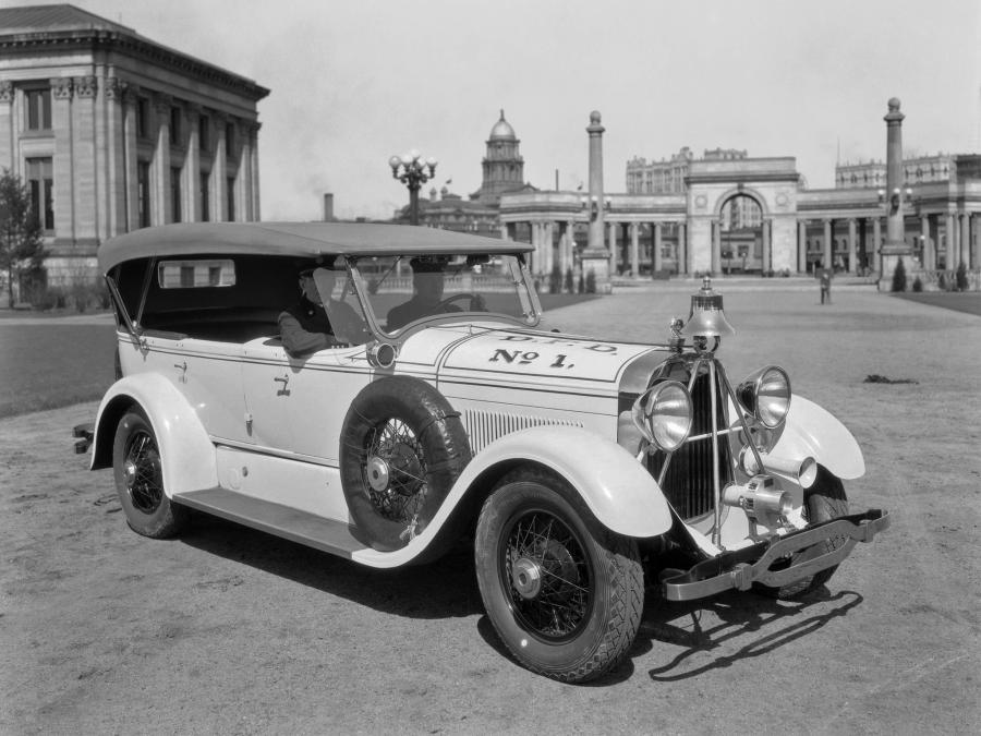  Lincoln Model L Touring Staff Car 1927 года  (фото 1 из 2)
